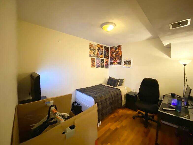 Building Photo - 840 Huntington Ave