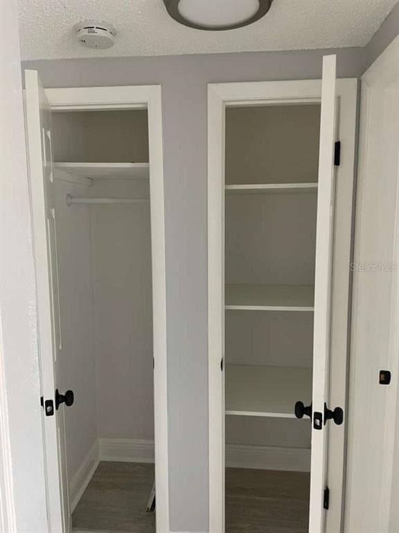 Building Photo - 10106 Royal Acres Ct