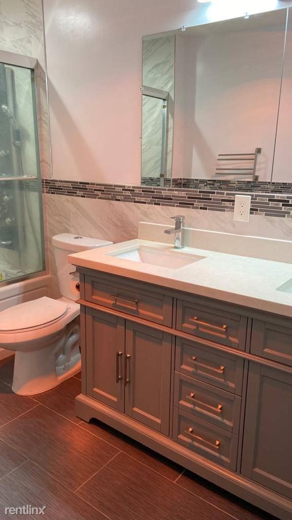 Building Photo - 3 br, 2.5 bath House - B7 Lincoln Ln