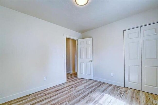 Building Photo - Stunning home in highly sought neighborhood!