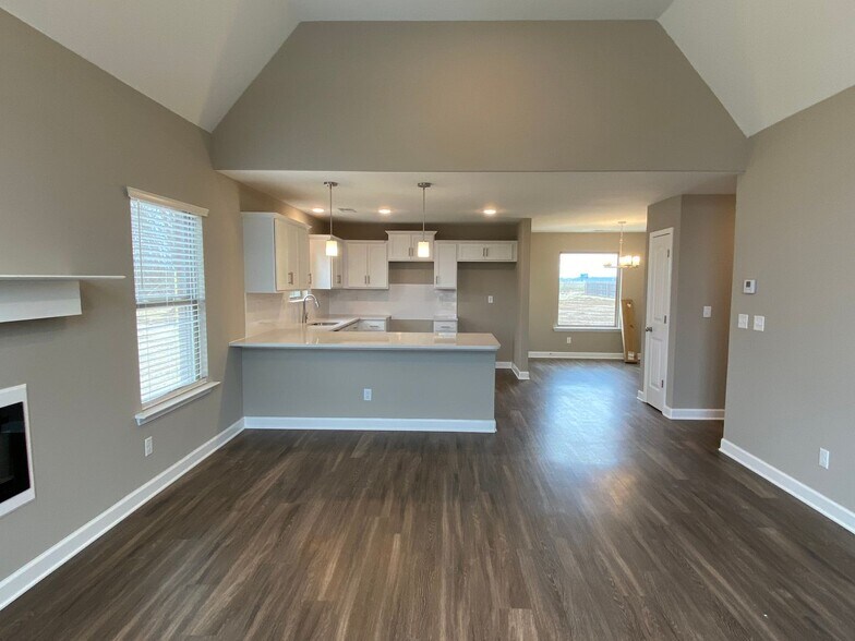 Building Photo - A NEW HOME MADE FOR YOU!