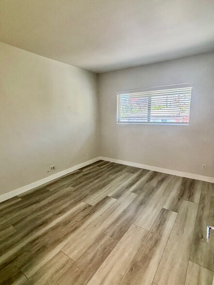 Building Photo - 812 Westmount Dr