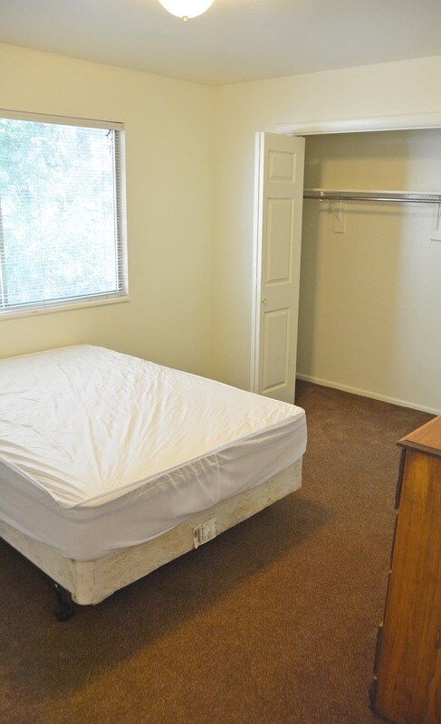 Building Photo - 1867 N 840 W