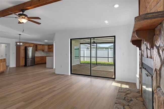 Building Photo - 9910 Island Harbor Dr