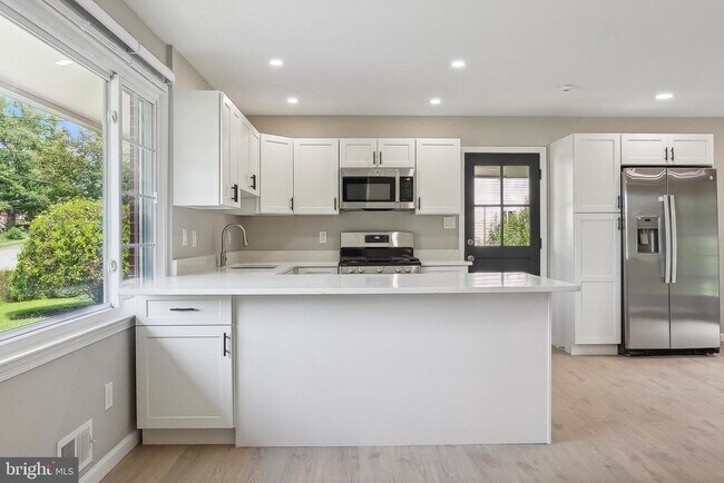 Building Photo - 5317 Oldcastle Ln