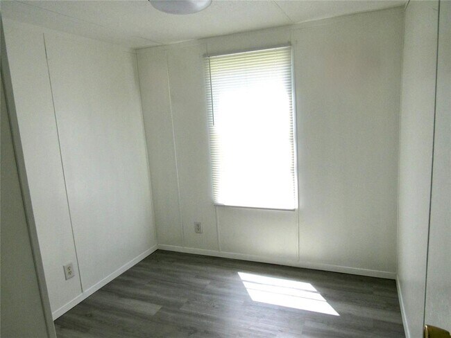 Building Photo - 2007 Sumac Ln