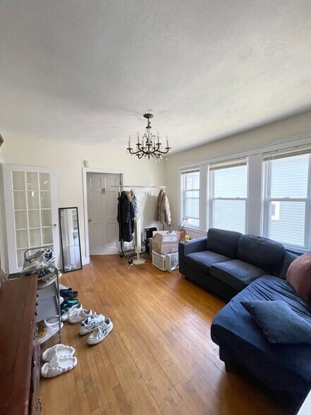 Living Area - 44 Chetwynd Rd