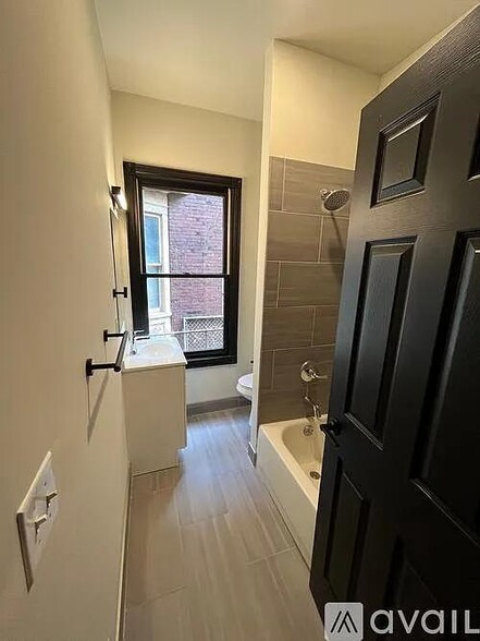 Building Photo - 4731 Trumbull St