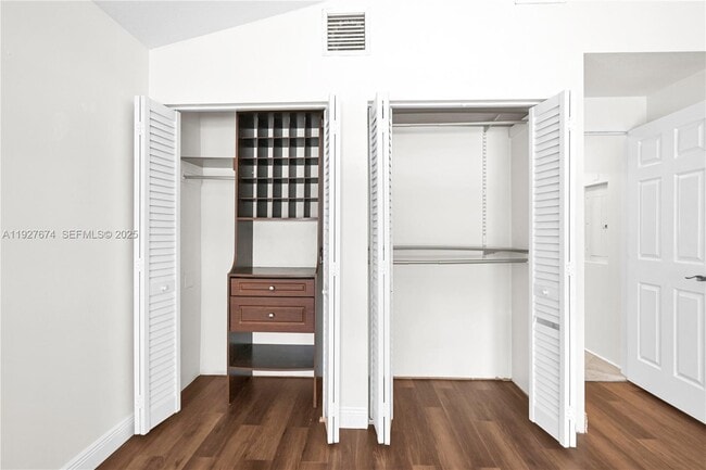 Building Photo - 5713 Jefferson St