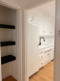 Building Photo - Regency Apartments