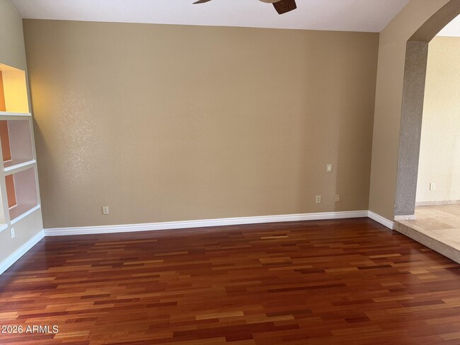Building Photo - 8377 E Thoroughbred Trail