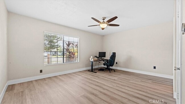 Building Photo - 943 N Orange Ave