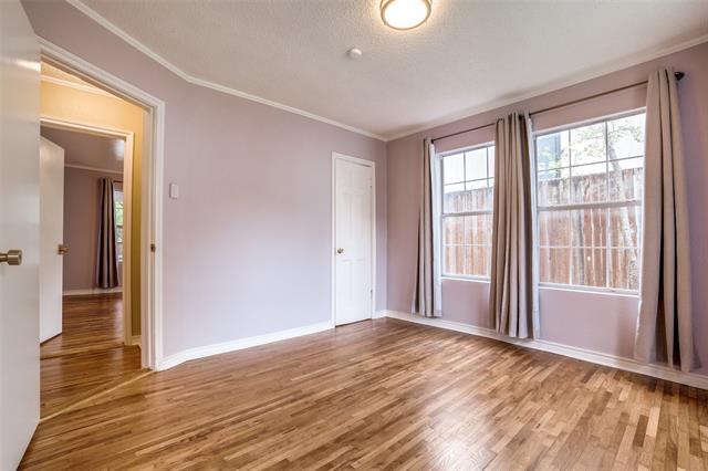 Building Photo - 8810 Daytonia Ave