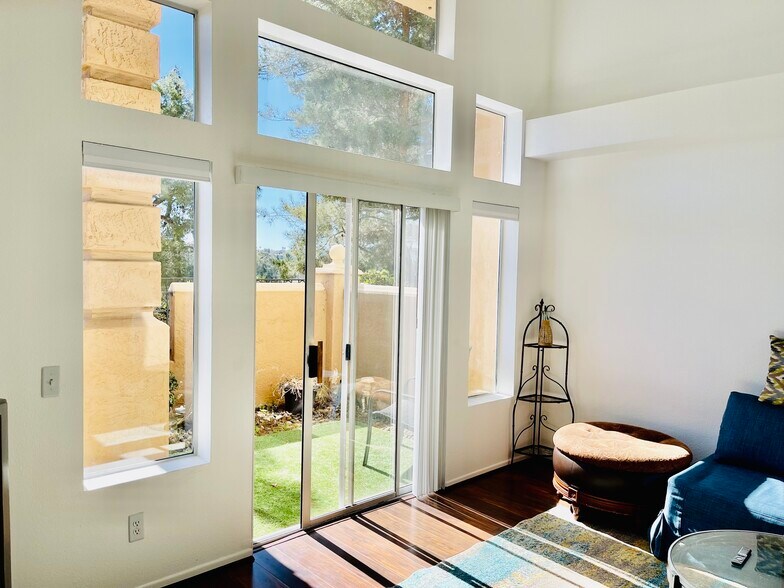 Building Photo - 7140 Calabria Ct