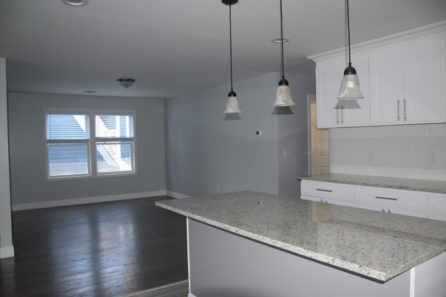 Building Photo - 171 N 17th St