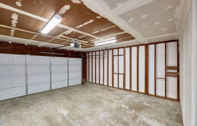 Building Photo - 7006 Shelton Ct