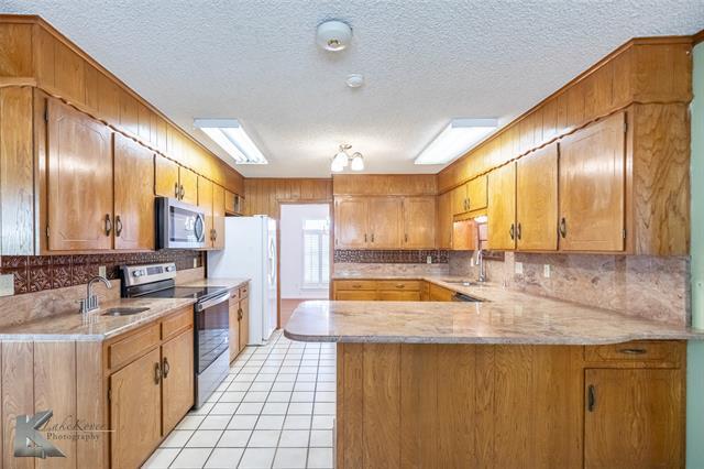 Building Photo - 3642 Hi-Vu Dr