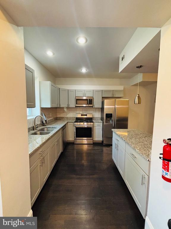 Building Photo - 1397 Sheridan St NW