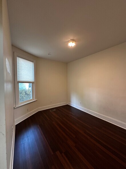 Building Photo - 39 W Balcom St