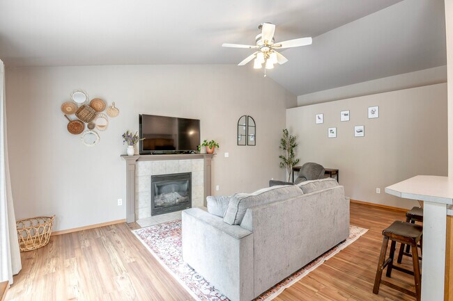 Building Photo - 15815 Yelm Terra Way SE