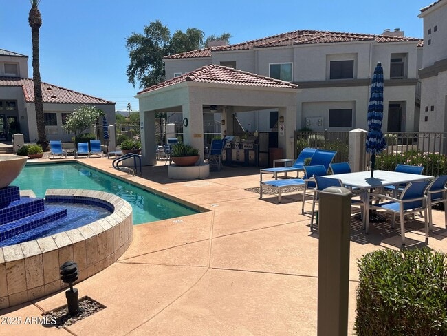 Building Photo - 11375 E Sahuaro Dr