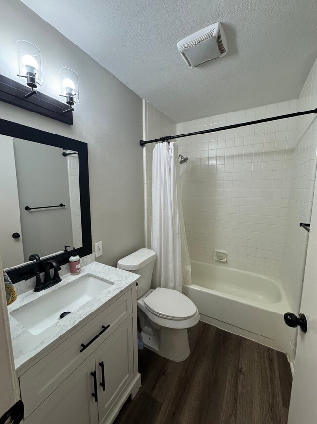 Building Photo - 7427 Slippery Elm St