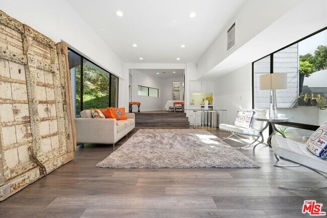 Building Photo - 2350 Benedict Canyon Drive