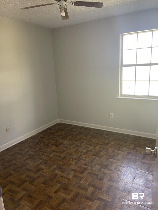Building Photo - 62 Northgate Cir