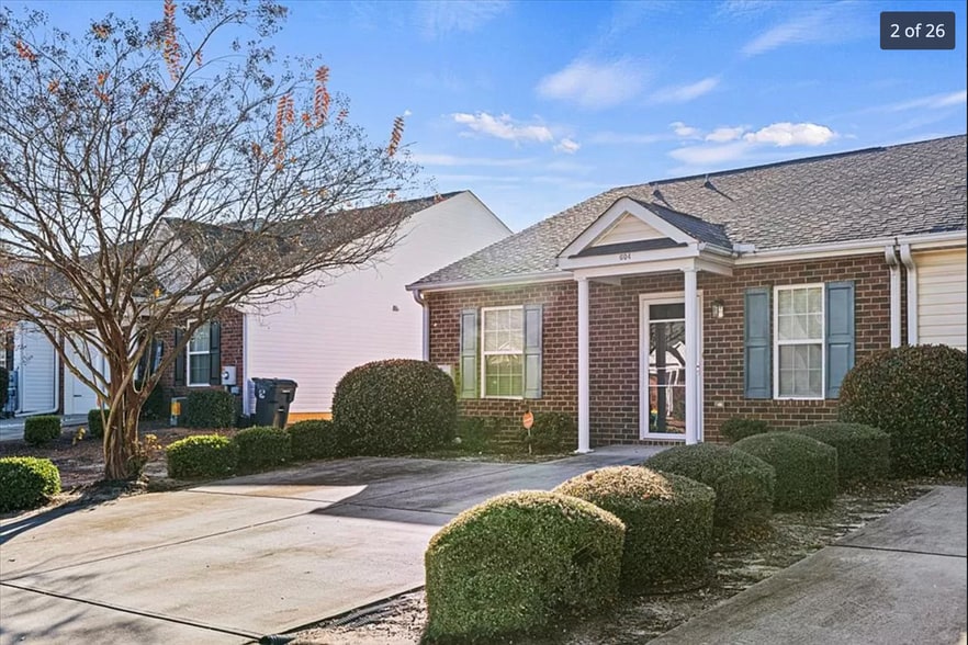 Building Photo - 604 Beretta Dr