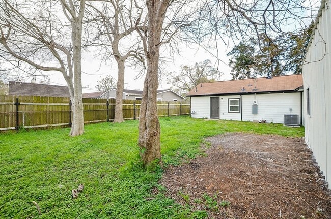 Building Photo - 7424 Stanwick Dr