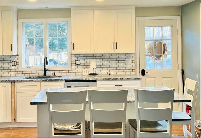 Building Photo - 94 White Fox Rd