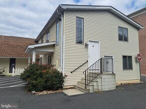 Building Photo - 353 Savannah Rd