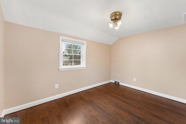 Building Photo - 4763 1st St N