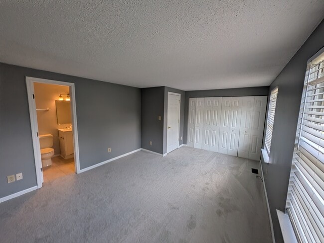 Building Photo - Bringle Ct