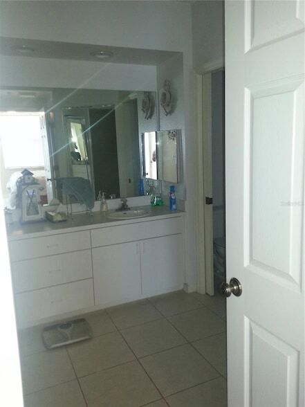 Building Photo - 6475 Shoreline Drive Unit 5302