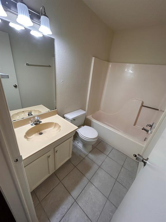 Building Photo - 13906 Buckingham Dr