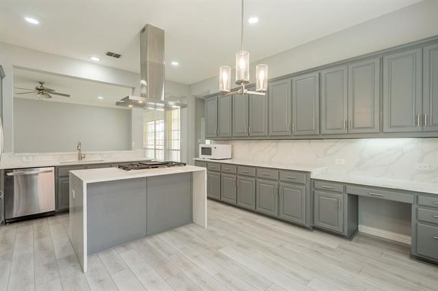 Building Photo - 7728 Saragosa Creek Dr