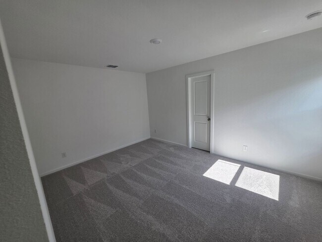 Building Photo - Chic, Compact, and Brand-New in Foree Ranch