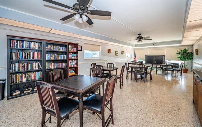 Building Photo - 300 64th Ave