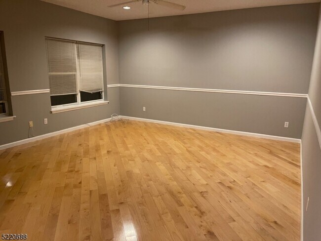 Building Photo - 312 Brittany Dr