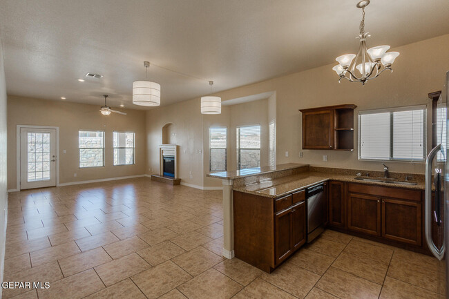Building Photo - 5505 Ignacio Frias Dr