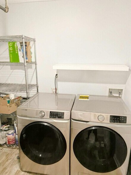 Laundry Room - 31 Howard Ct