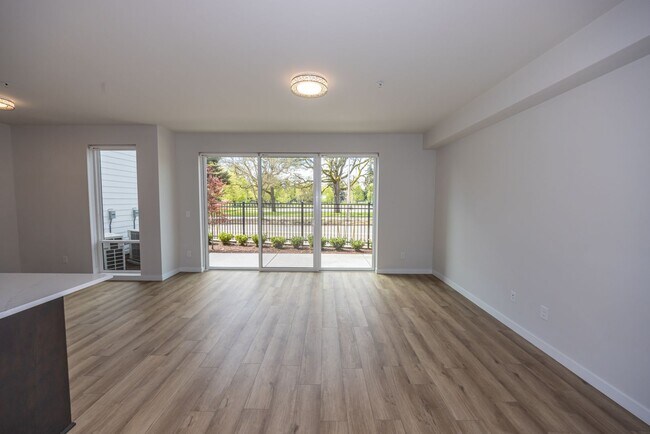 Building Photo - BRAND NEW - Reserve Street Lofts - Gated - Free Month & Free xfinity internet!