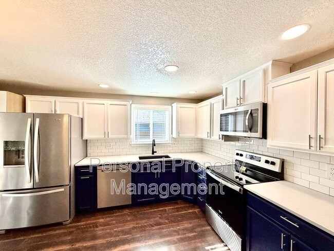 Building Photo - 9719 NE 60th Ave