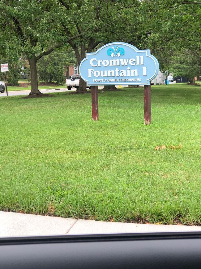 Building Photo - 206 Water Fountain Ct