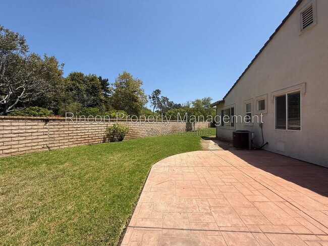 Building Photo - 605 Corte Sol