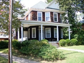 Building Photo - 3701 Colonial Ave