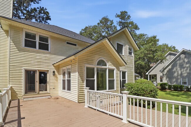 Building Photo - Wilmington Island Home for Lease