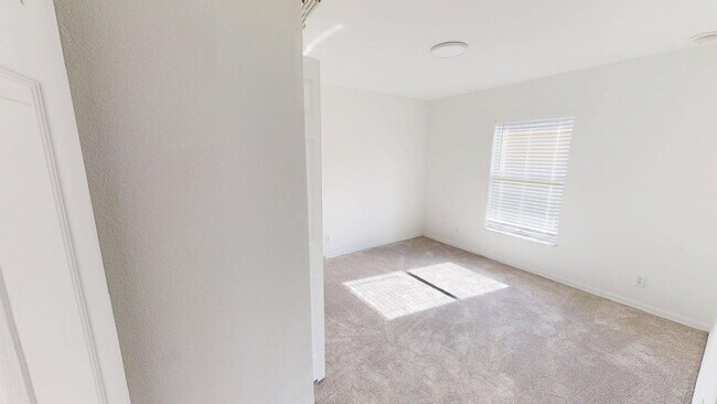 Building Photo - 4232 SW Winslow St