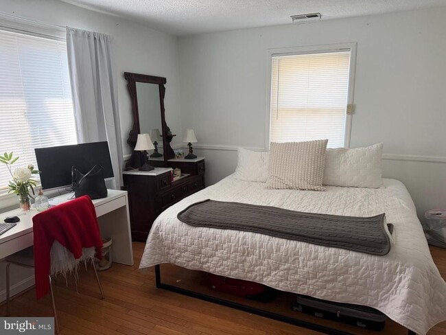 Building Photo - 2101 N Nottingham St